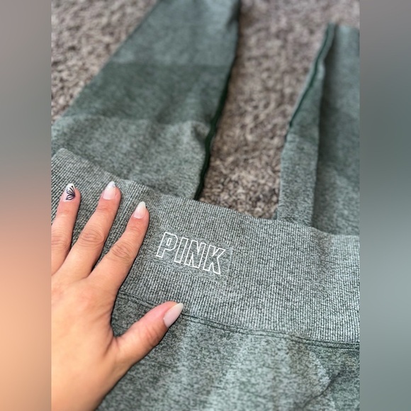 Women’s Victoria’s Secret PINK! ACTIVE Workout Legging Size Small - Picture 10 of 10